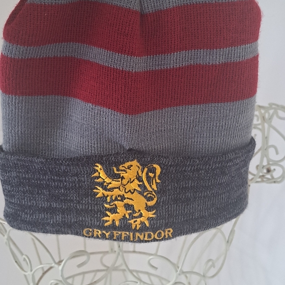 Harry Potter Gryffindor toboggan. - Picture 6 of 8